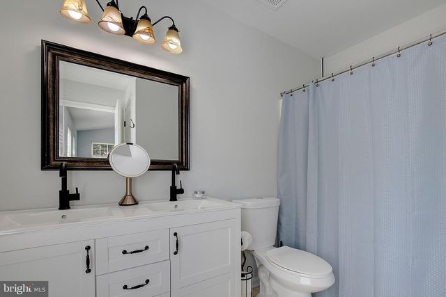 4951 BONNIEWOOD DR, Shady Side, MD 20764