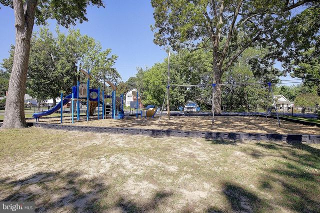 4951 BONNIEWOOD DR, Shady Side, MD 20764