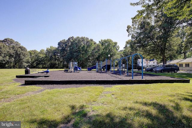 4951 BONNIEWOOD DR, Shady Side, MD 20764