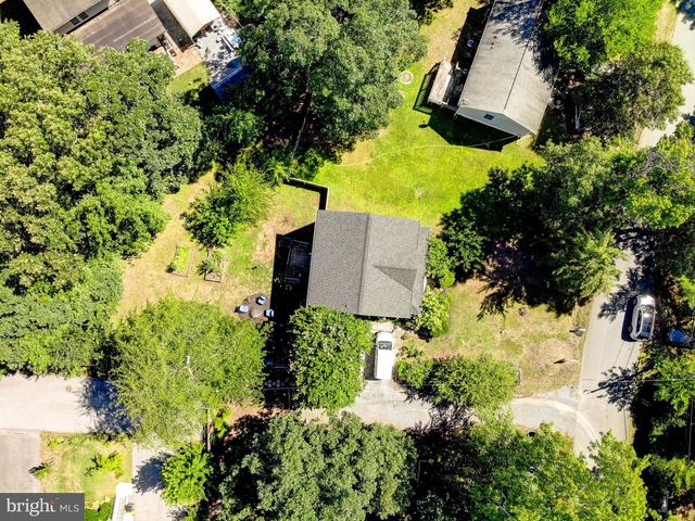 4951 BONNIEWOOD DR, Shady Side, MD 20764