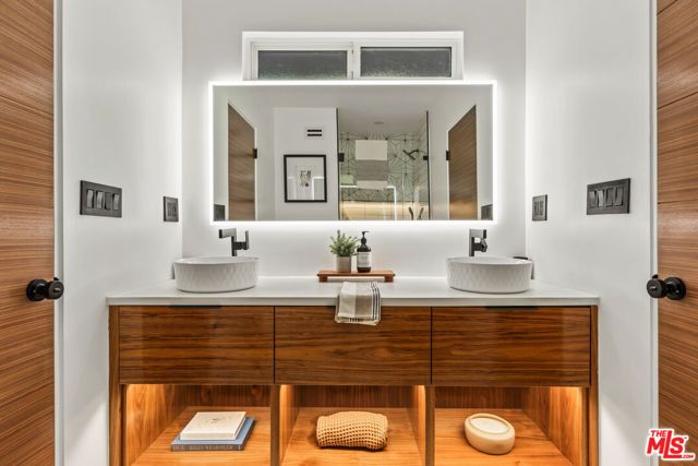 5831 Elba Place, Woodland Hills (los Angeles), CA 91367