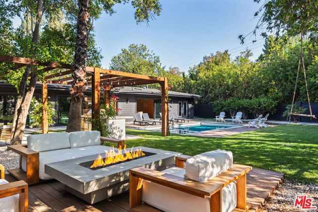 5831 Elba Place, Woodland Hills (los Angeles), CA 91367