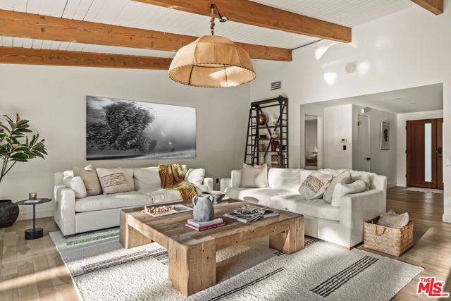 5831 Elba Place, Woodland Hills (los Angeles), CA 91367