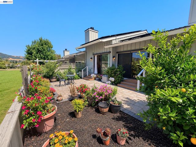 2005 Rancho Verde Circle West, Danville, CA 94526