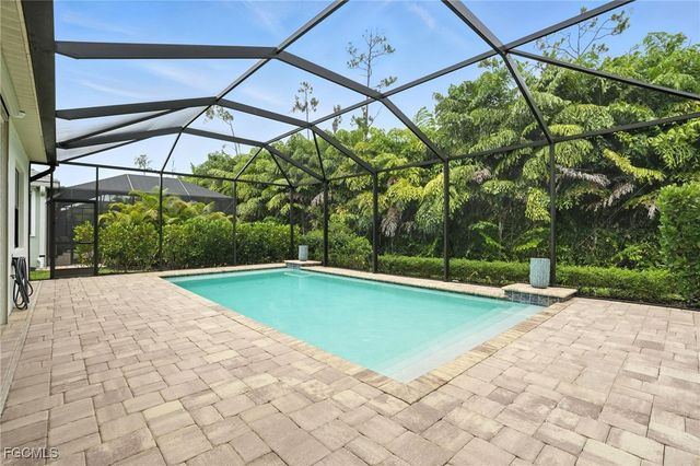 8368 Preserve Point DR, Fort Myers, FL 33912