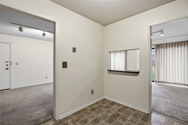 830 Kerry Lane SE 19, Cedar Rapids, IA 52403