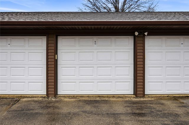 830 Kerry Lane SE 19, Cedar Rapids, IA 52403