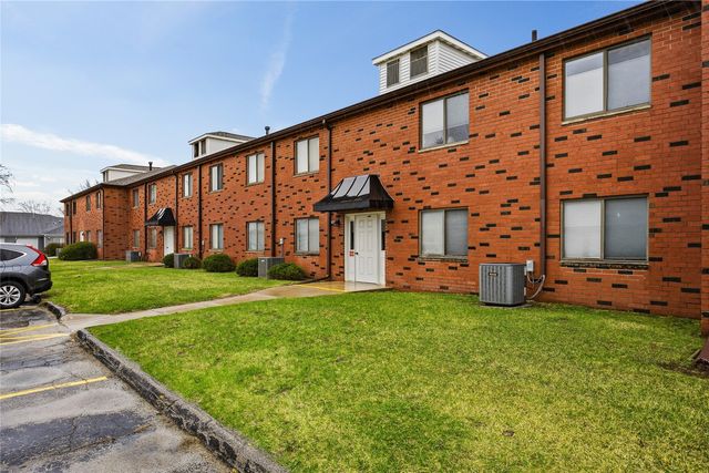 830 Kerry Lane SE 19, Cedar Rapids, IA 52403