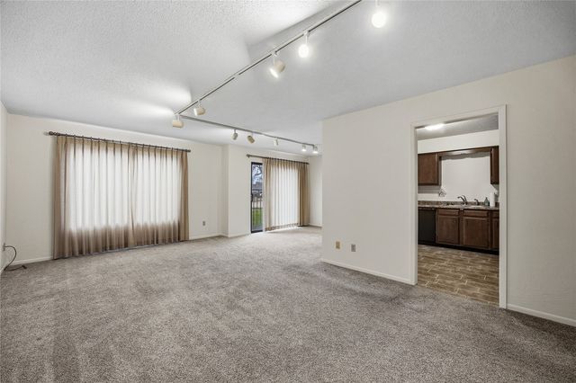 830 Kerry Lane SE 19, Cedar Rapids, IA 52403