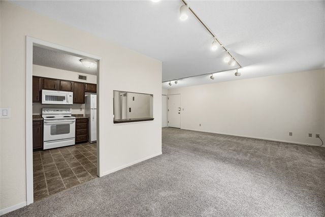 830 Kerry Lane SE 19, Cedar Rapids, IA 52403