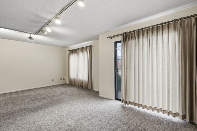 830 Kerry Lane SE 19, Cedar Rapids, IA 52403