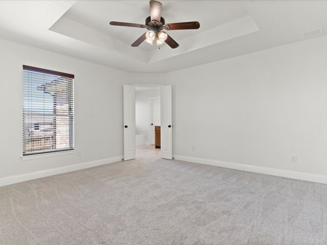 4904 Stratford Place Drive, Sanger, TX 76266