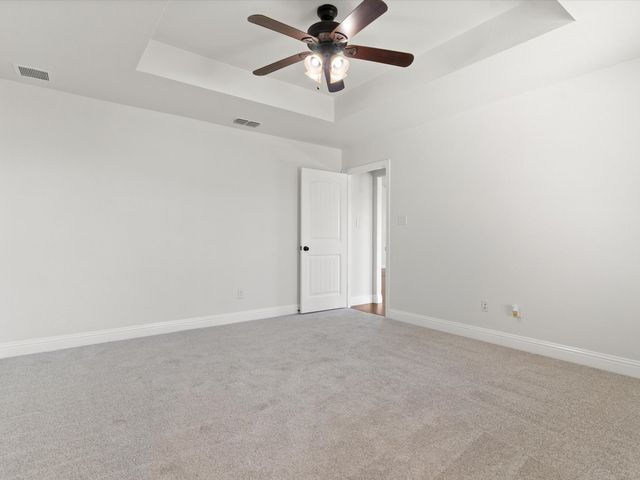 4904 Stratford Place Drive, Sanger, TX 76266