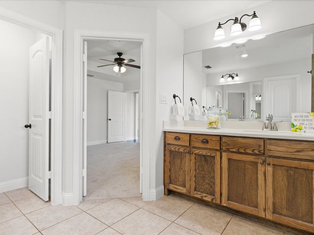 4904 Stratford Place Drive, Sanger, TX 76266