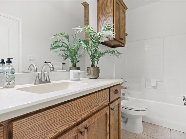4904 Stratford Place Drive, Sanger, TX 76266