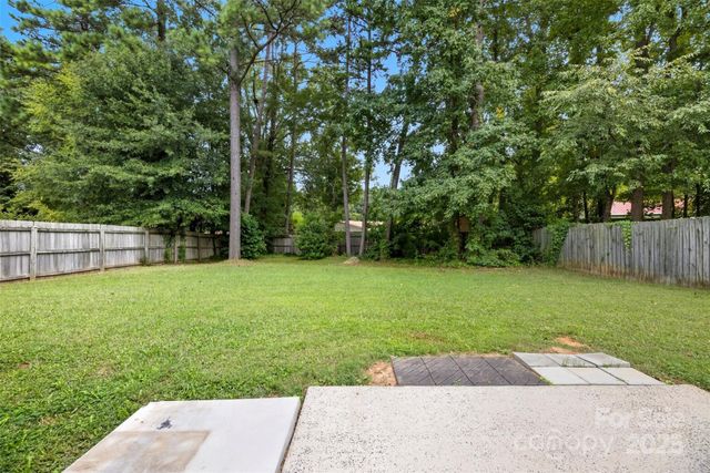 1113 Summit Hills Drive, Charlotte, NC 28214