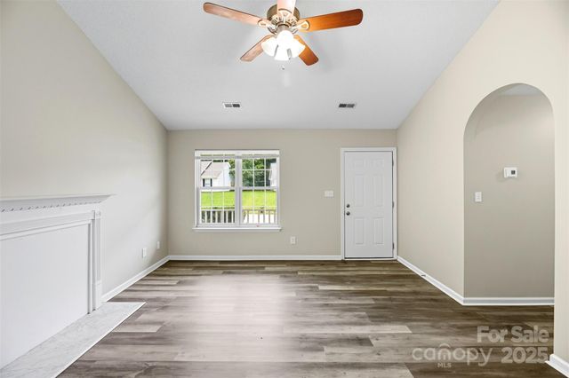 1113 Summit Hills Drive, Charlotte, NC 28214