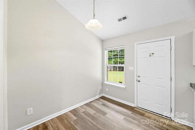 1113 Summit Hills Drive, Charlotte, NC 28214