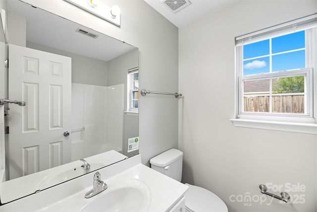 1113 Summit Hills Drive, Charlotte, NC 28214