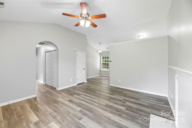 1113 Summit Hills Drive, Charlotte, NC 28214