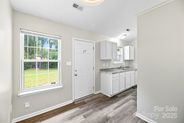 1113 Summit Hills Drive, Charlotte, NC 28214