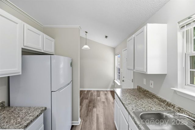 1113 Summit Hills Drive, Charlotte, NC 28214