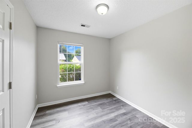 1113 Summit Hills Drive, Charlotte, NC 28214