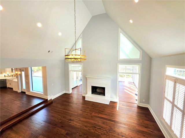 1384 S River Oaks Drive, Blackshear, GA 31516