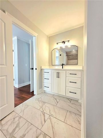 1384 S River Oaks Drive, Blackshear, GA 31516