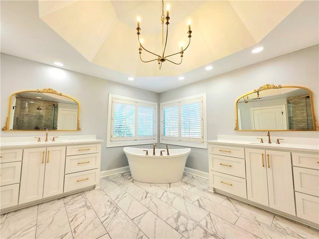 1384 S River Oaks Drive, Blackshear, GA 31516