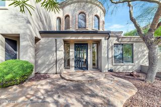 1404 E MICHELLE Drive, Phoenix, AZ 85022