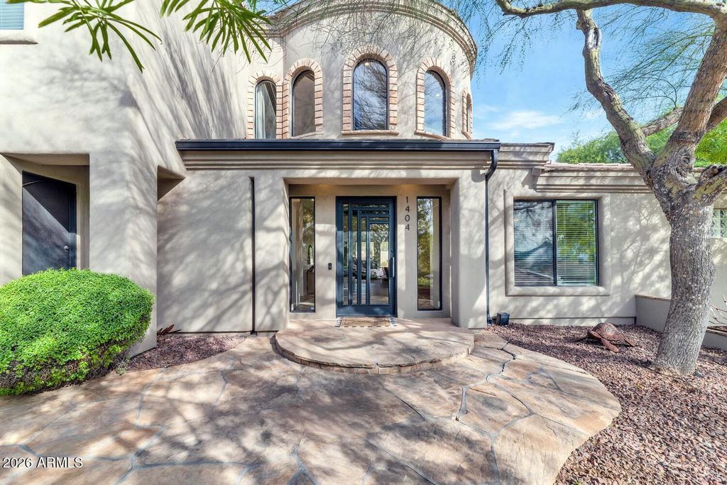 1404 E MICHELLE Drive, Phoenix, AZ 85022 — exterior