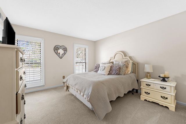 7271 MIMOSA DR, Germantown, TN 38138