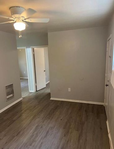 1601 E MARKS DRIVE, Tampa, FL 33604