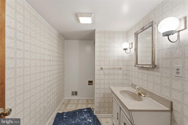 12590 SUB STATION RD, Waldorf, MD 20601