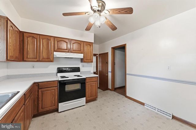 12590 SUB STATION RD, Waldorf, MD 20601