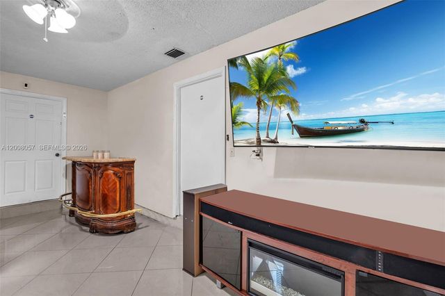 515 NE 11th St, Fort Lauderdale, FL 33304