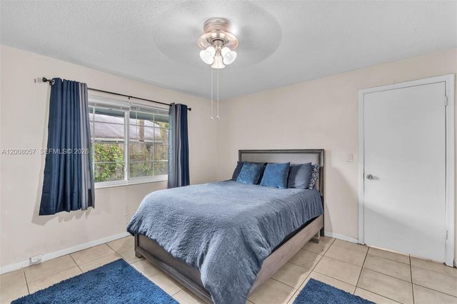 515 NE 11th St, Fort Lauderdale, FL 33304