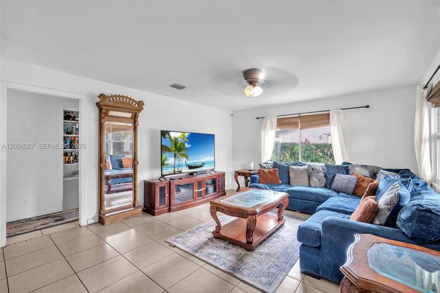 515 NE 11th St, Fort Lauderdale, FL 33304