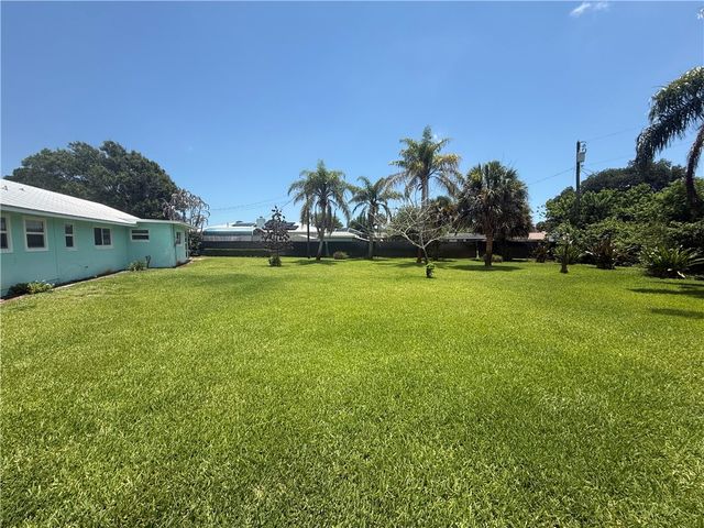 1625 1st Street, Vero Beach, FL 32962