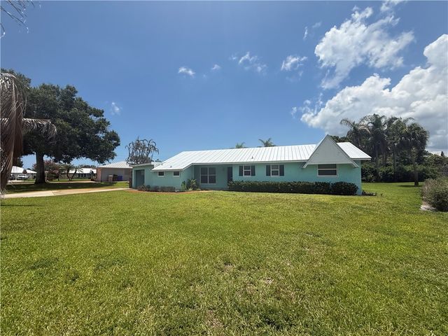 1625 1st Street, Vero Beach, FL 32962