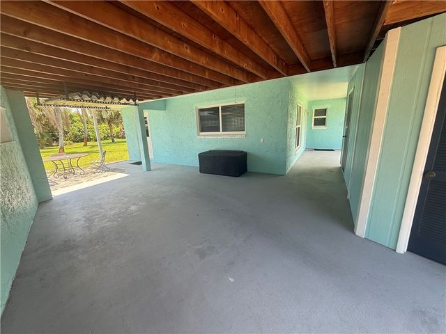 1625 1st Street, Vero Beach, FL 32962