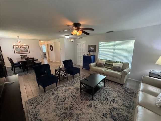1625 1st Street, Vero Beach, FL 32962
