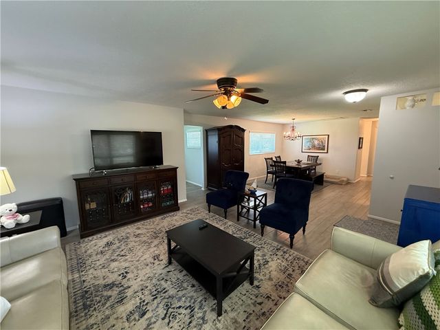 1625 1st Street, Vero Beach, FL 32962