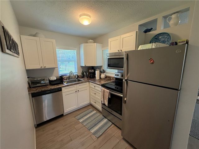1625 1st Street, Vero Beach, FL 32962