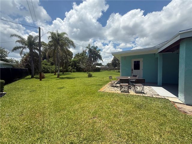 1625 1st Street, Vero Beach, FL 32962
