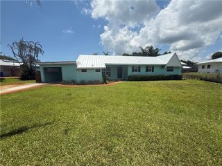 1625 1st Street, Vero Beach, FL 32962