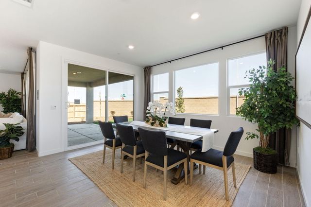 408 Vanderbilt Drive, Lemoore, CA 93245