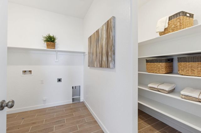 408 Vanderbilt Drive, Lemoore, CA 93245