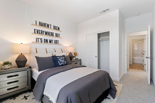 408 Vanderbilt Drive, Lemoore, CA 93245